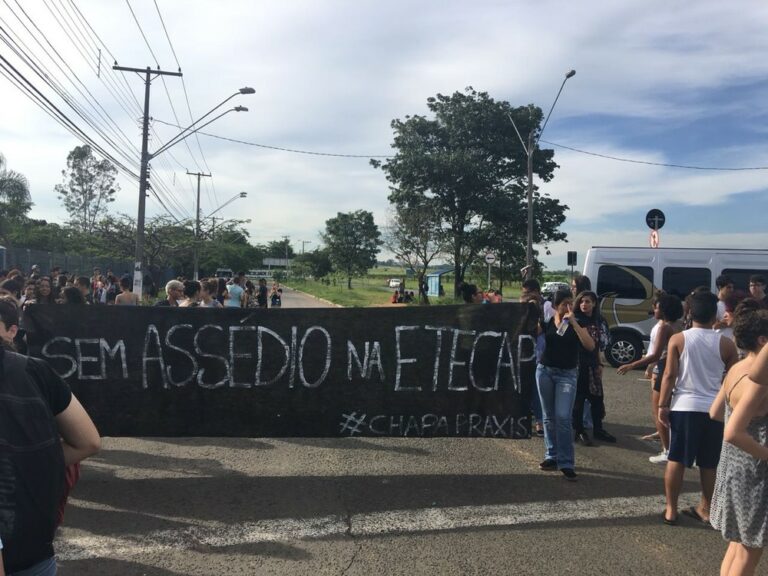 Estudantes da ETECAP protestam contra assédio em Campinas