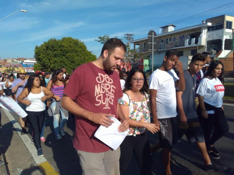 Em defesa das escolas no Campo Grande