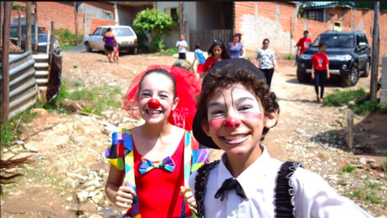 Abaixo assinado contra o fechamento do projeto lona das artes