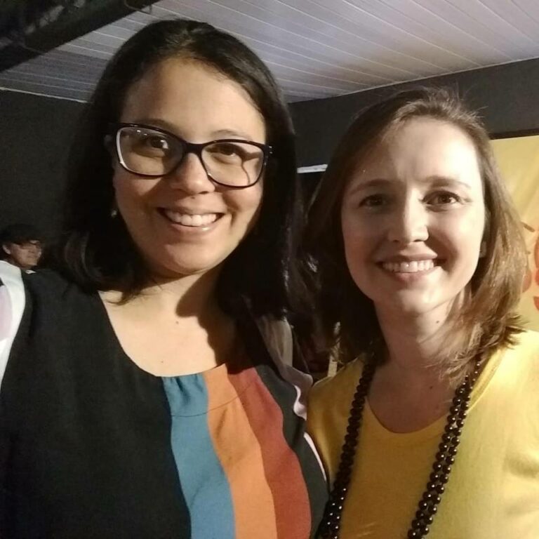 Lugar de mulher é onde ela quiser, inclusive na política.