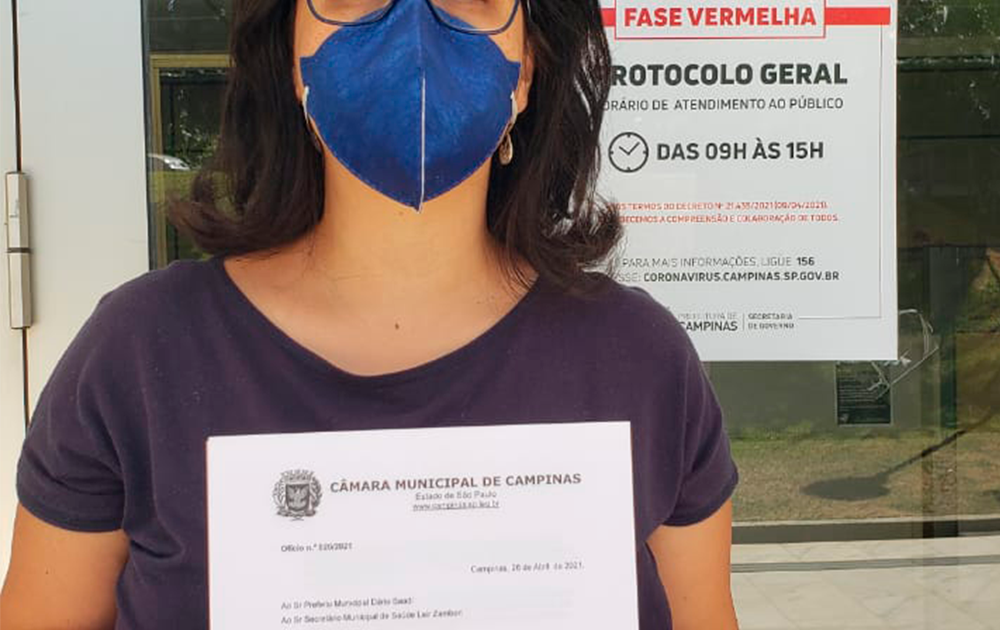Mariana Conti questiona a prefeitura de Campinas sobre a volta das aulas presenciais