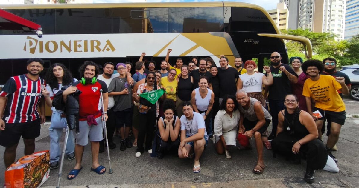 Com a liderança de Mariana Conti, caravana de Campinas chega a Porto Alegre para Conferência Antifascista