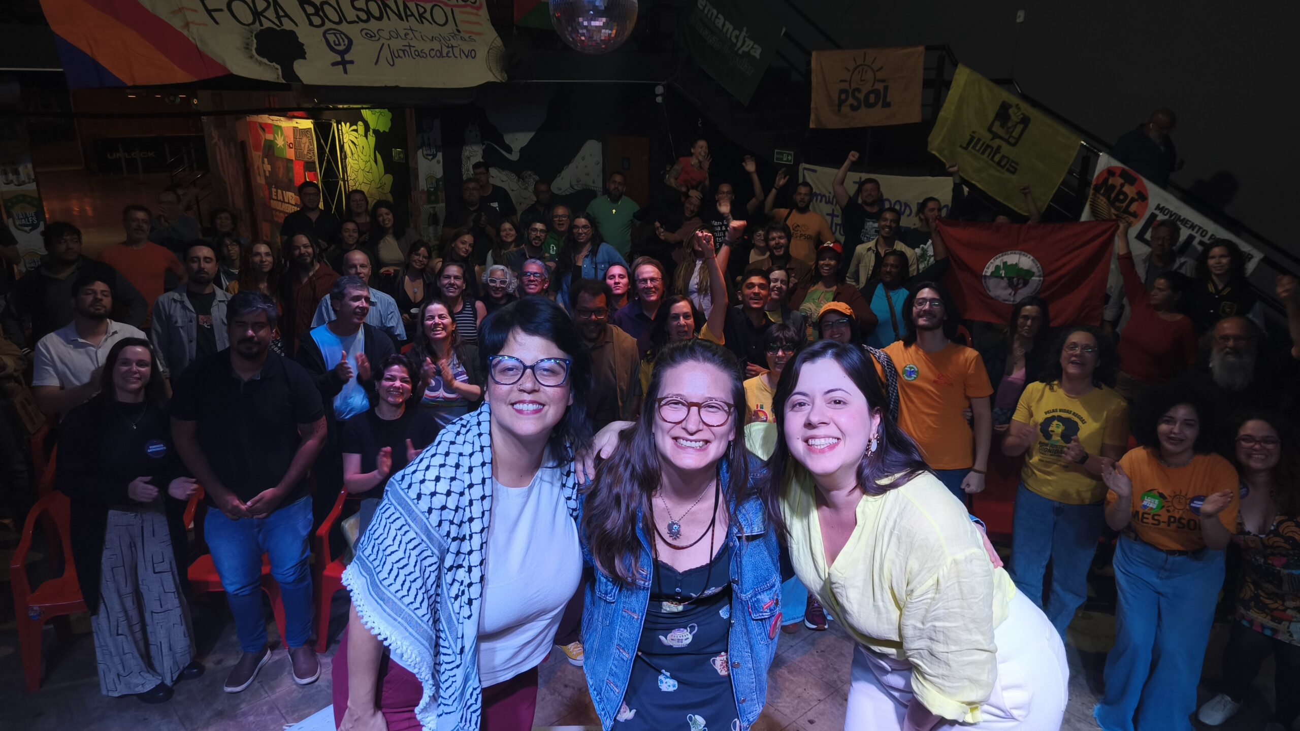 Mariana Conti e Sâmia Bomfim reúnem militância de Ribeirão Preto em lançamento de suas pré-candidaturas